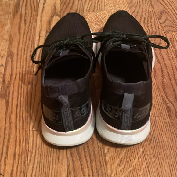 Brooks Levitate 4 Black Size 10 - Picture 4 of 10